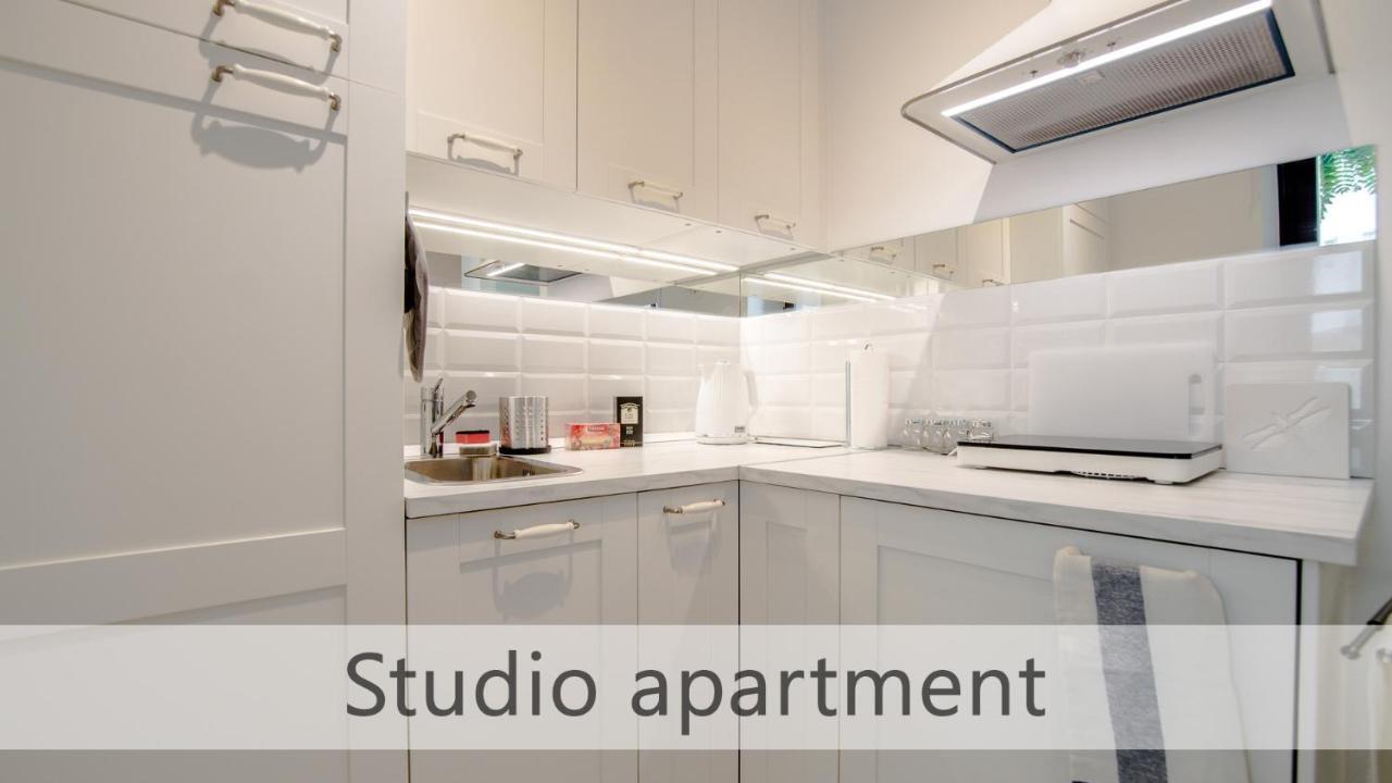 ברטיסלאבה White Apartments With Ac By Kovee מראה חיצוני תמונה